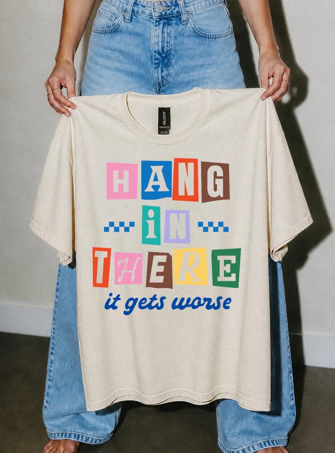 Hang In There Graphic Tee