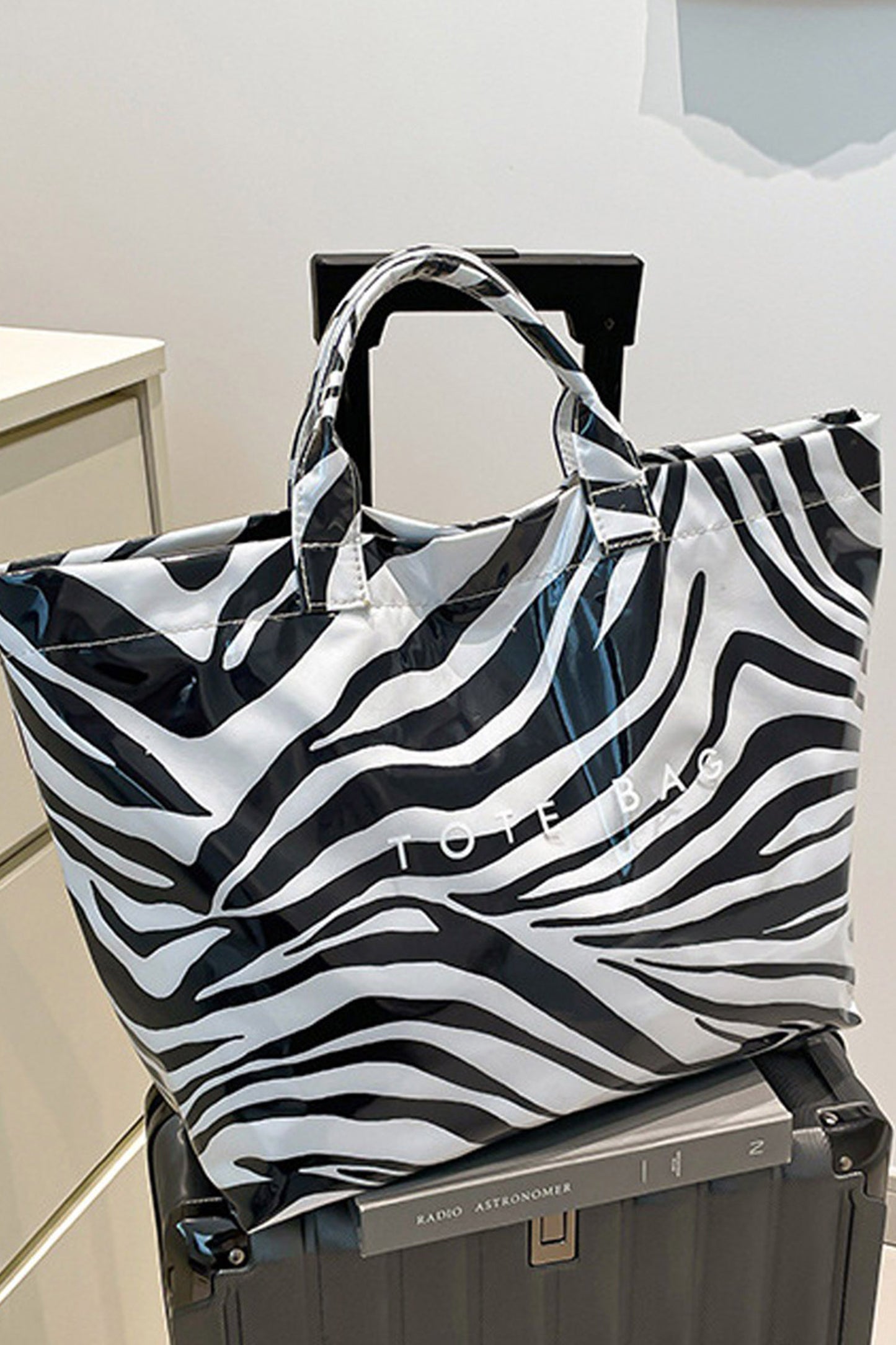 Palm Grove Tropical Print Travel Tote