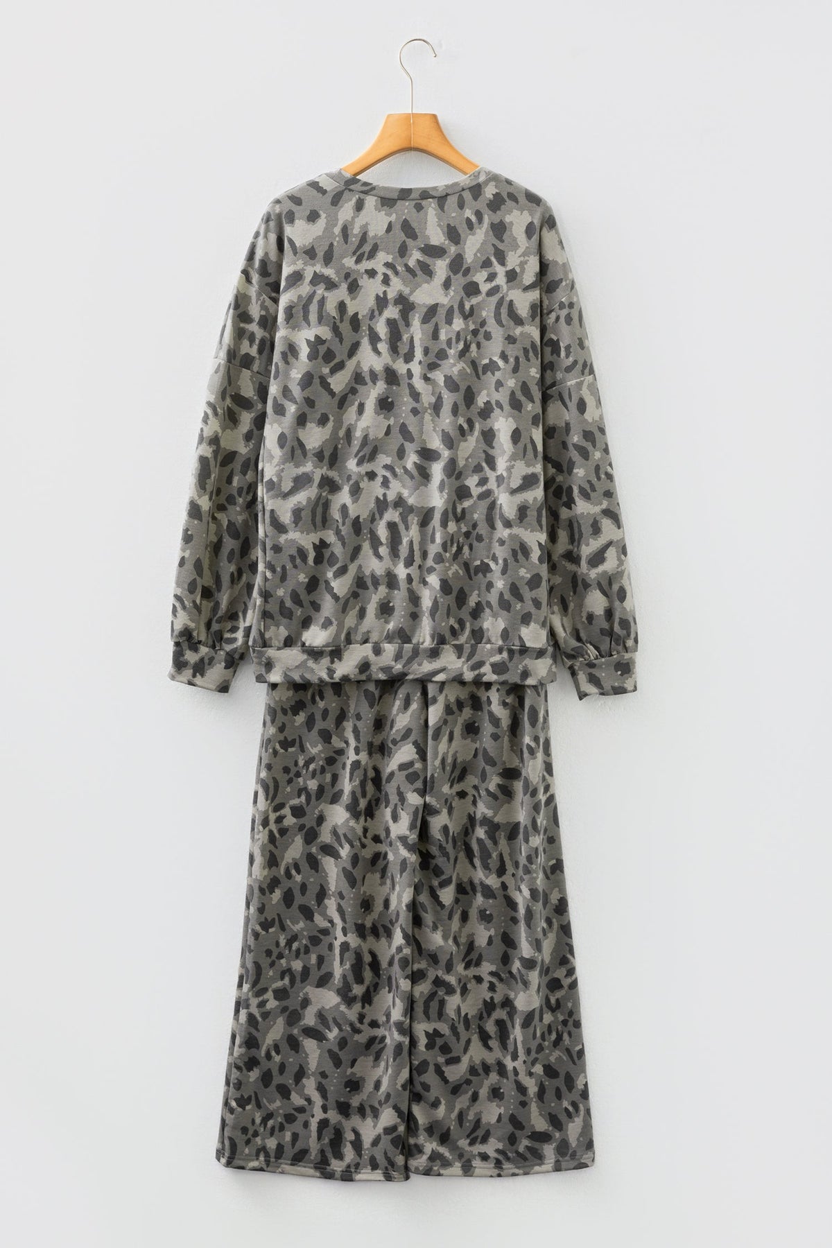 Leopard Raw-Seam Sweatshirt & Wide-Leg Pants Set — product image 3
