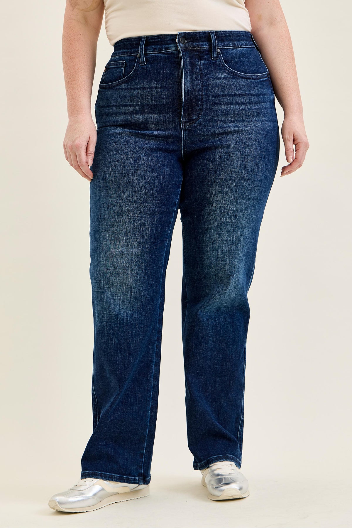 Linda High Waist Classic Straight Jean in Dark Midnight Blue