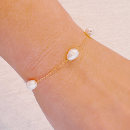 Esther Freshwater Pearl Bracelet