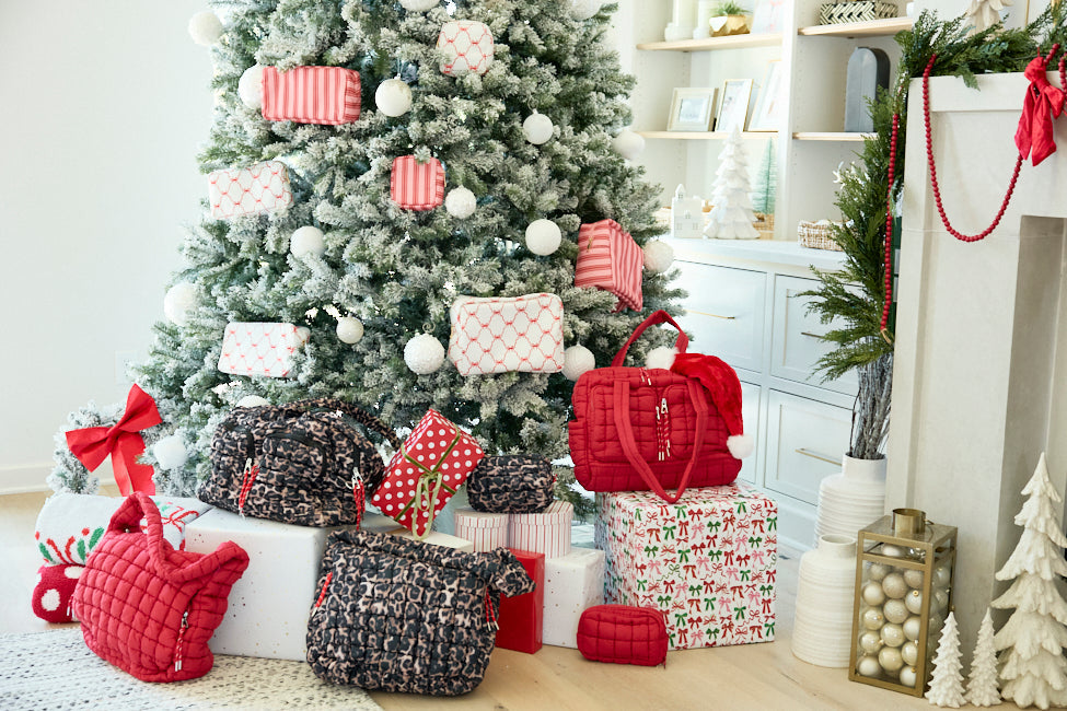 Little Luxuries Christmas Bow Cosmetic Case Set of 4 — product image 3