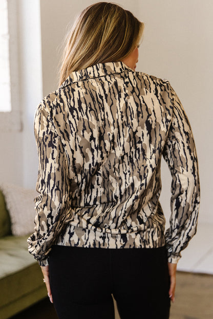 Camo Zip-Collar Pocket Sweatshirt