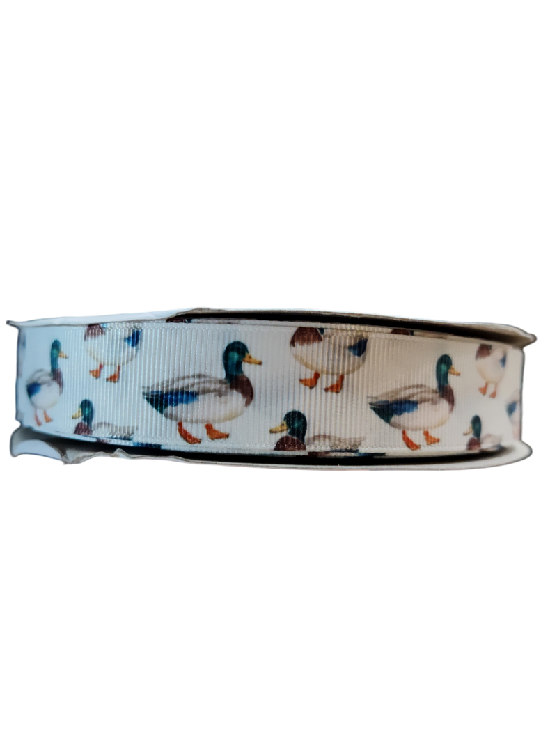 Ducks on White Nylon Dog Collar